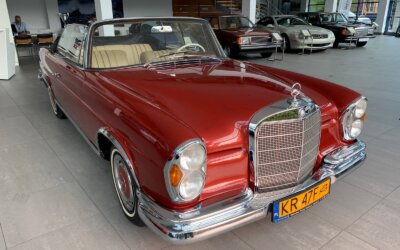 Mercedes-Benz W111 220SE 1964