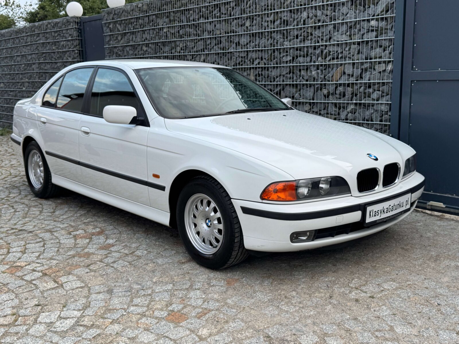BMW 528i E39
